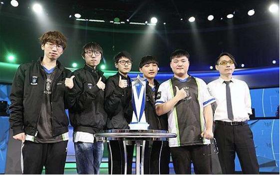 出让人捧腹 出让人捧腹