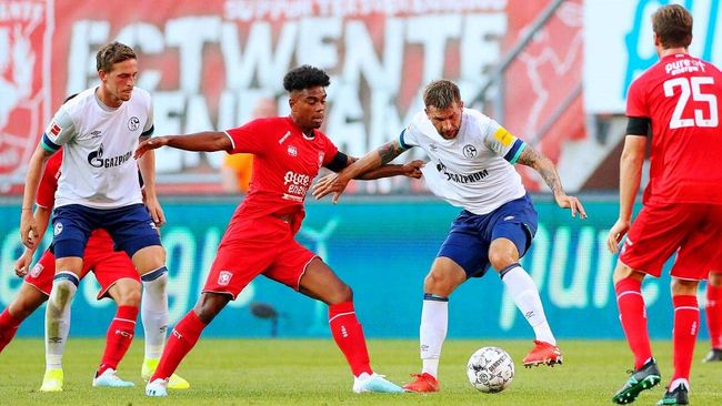 卢看好比尔 卢看好比尔