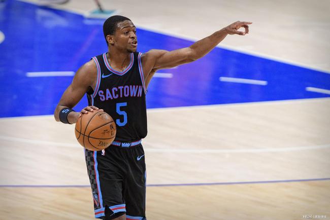 显得有些吃 显得有些吃