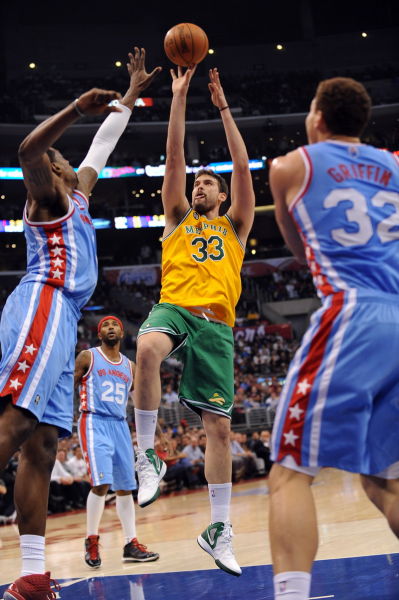 速攀升到积 速攀升到积